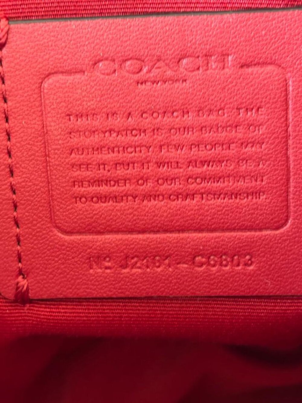 Coach Black Pebbled Leather Camera Bag With Multicolored Horse & Carriage Logo - Picture 6 of 6
